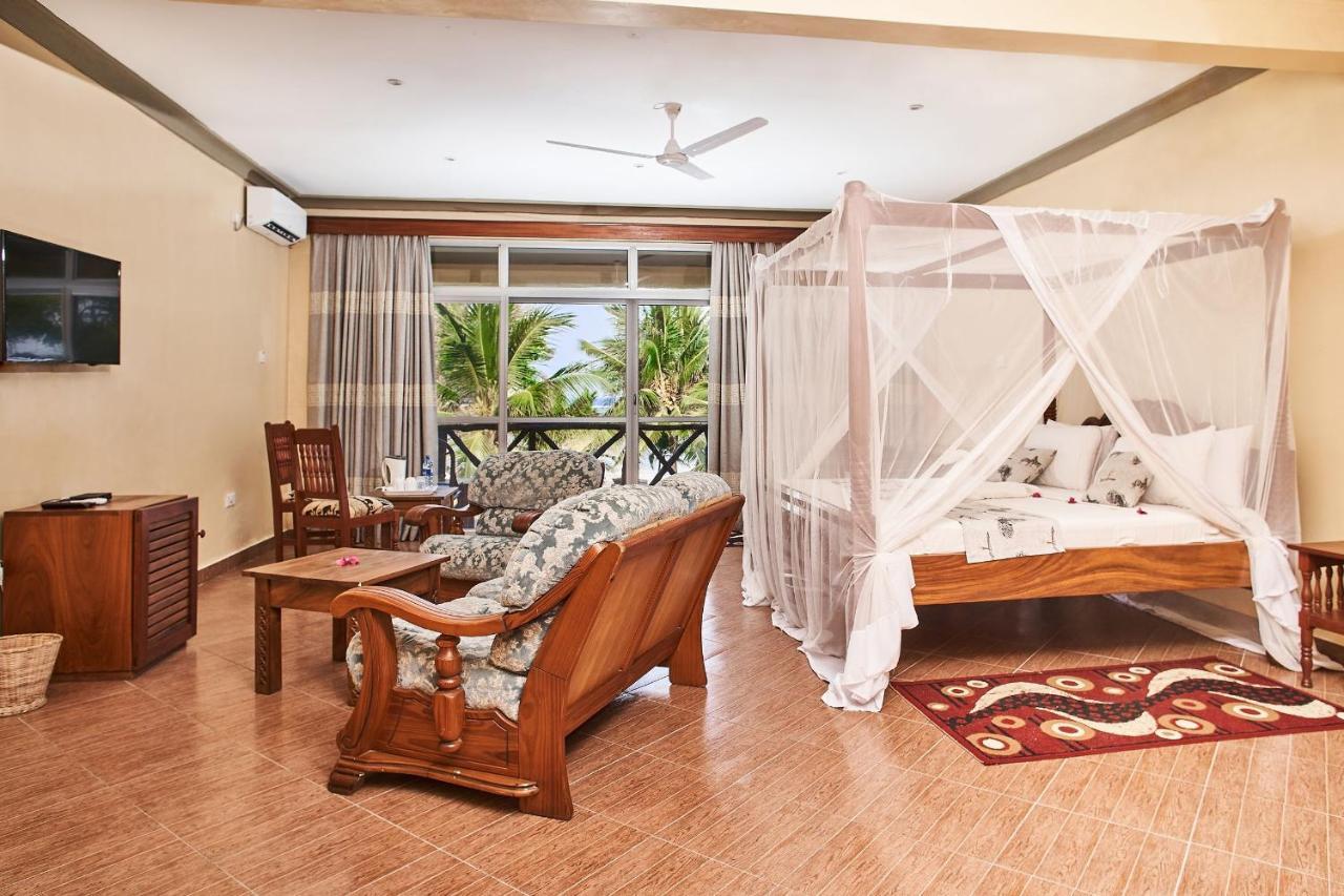 Coral Beach Resort Diani Beach Ngoại thất bức ảnh